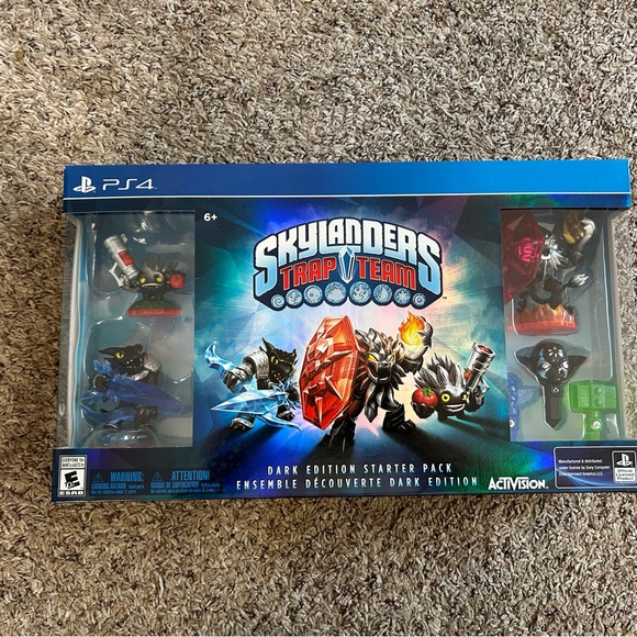 New Sealed CIB Skylanders Trap Team Dark Edition Starter Pack Game Set PS4 - Picture 2 of 7